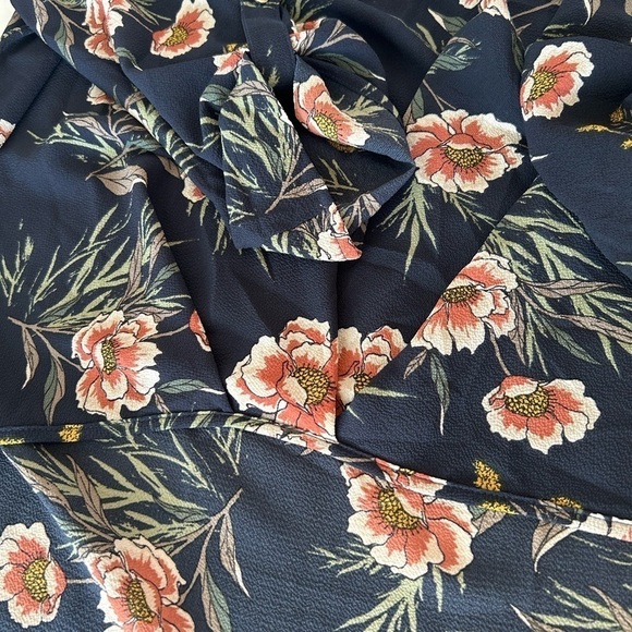 Lynn Ryan Navy Floral Hi Lo Top - Picture 8 of 12